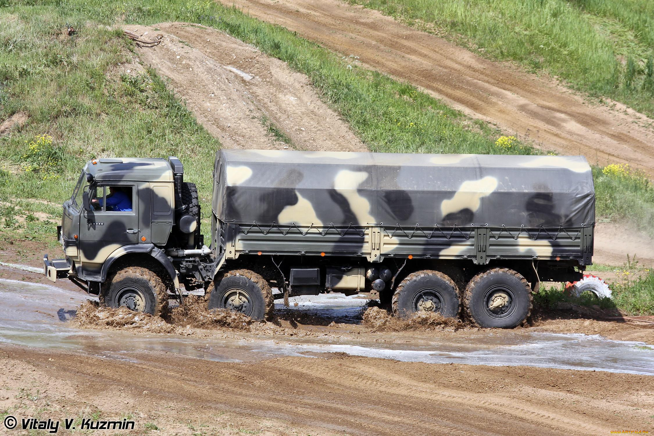 Картинки военный камаз